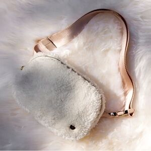 Sherpa Belt Bag by Wantable